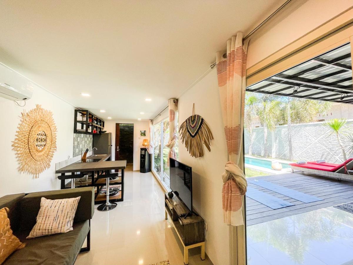 Villa Kotak Surfers Escape Reopening Rates Apply Now Selong Belanak Exteriör bild