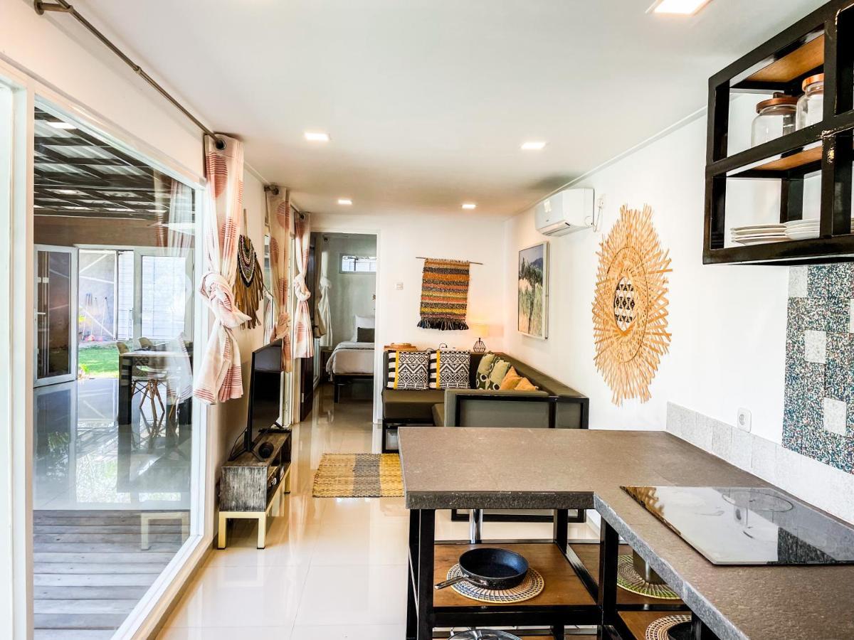 Villa Kotak Surfers Escape Reopening Rates Apply Now Selong Belanak Exteriör bild