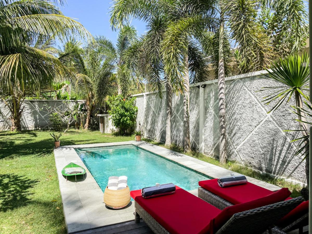 Villa Kotak Surfers Escape Reopening Rates Apply Now Selong Belanak Exteriör bild