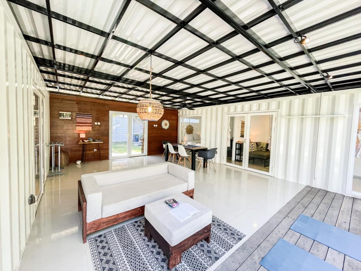 Villa Kotak Surfers Escape Reopening Rates Apply Now Selong Belanak Exteriör bild