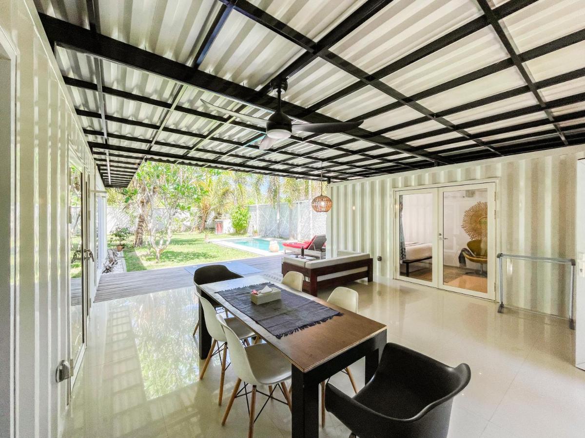 Villa Kotak Surfers Escape Reopening Rates Apply Now Selong Belanak Exteriör bild
