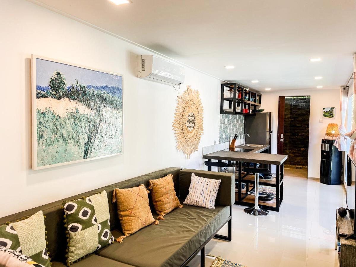 Villa Kotak Surfers Escape Reopening Rates Apply Now Selong Belanak Exteriör bild